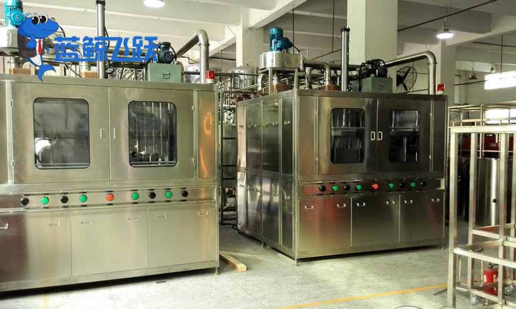 超声波清洗广泛应用于汽车、航天航空领域