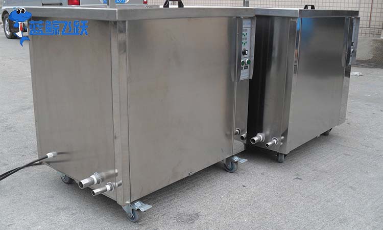 黄瓜视频看片怎样清除金属锈渍？