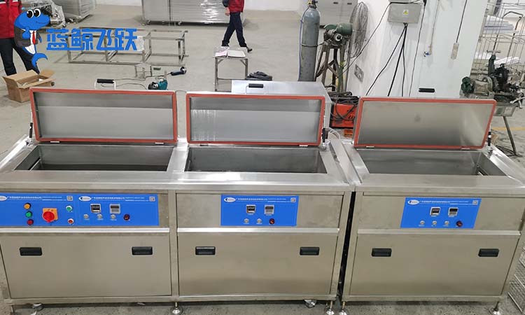 黄瓜视频看片在电子行业的应用，如何清洁电子元器件？