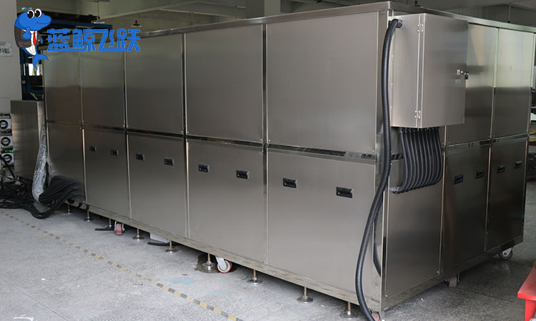 黄瓜视频看片在模具行业中的应用及污渍处理技巧