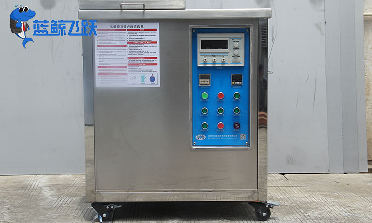 黄瓜视频看片在模具行业的应用及污渍处理技巧