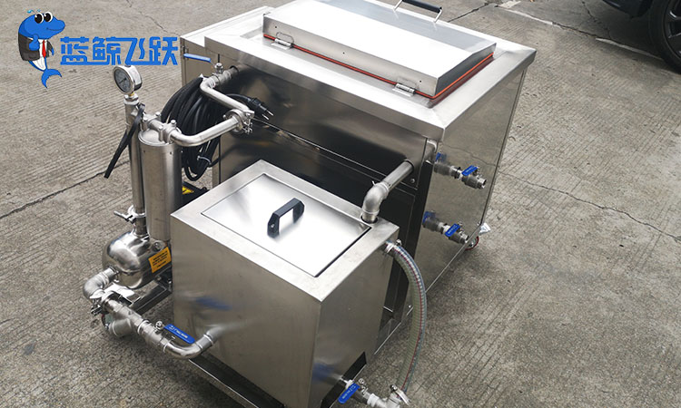 清洗金属船舶：黄瓜视频看片的应用与优势