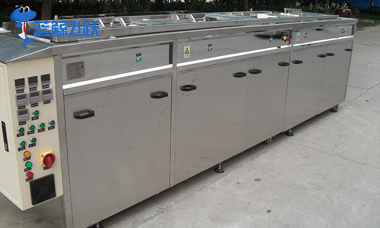 超声波清洗金属机壳：提升清洁效果与设备性能