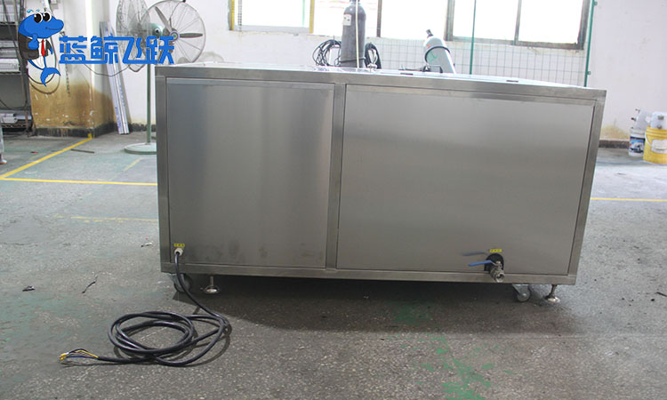 超声波清洗器技术升级：金属管道清洗的智能利器