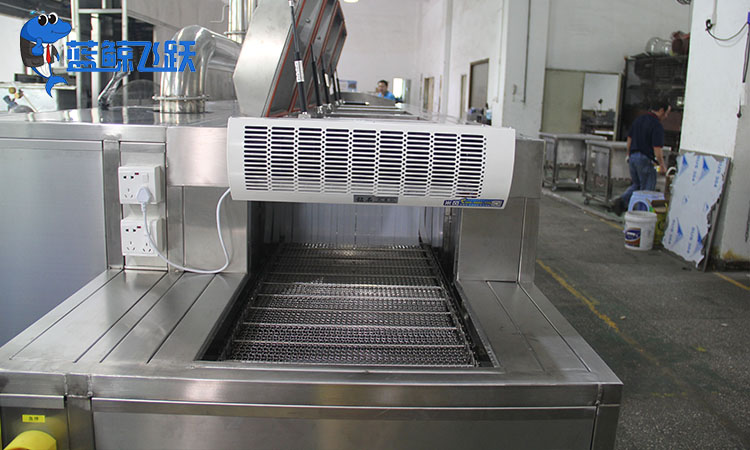 清洁革命：超声波清洗器引领制造业新时代