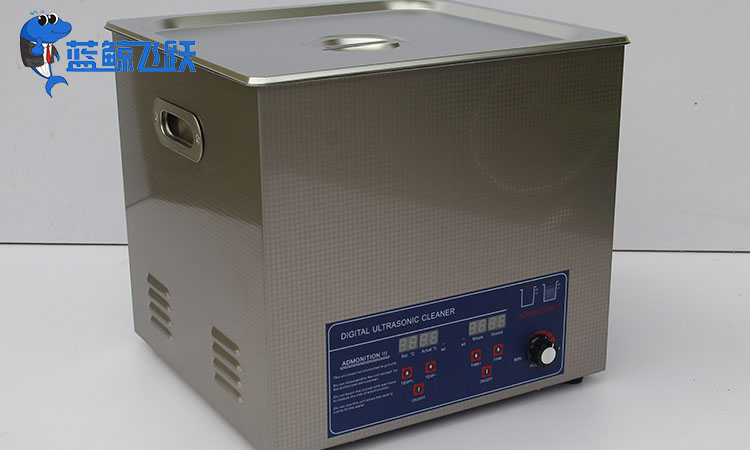 电子半导体器件清洗新纪元：超声波清洗技术的引领