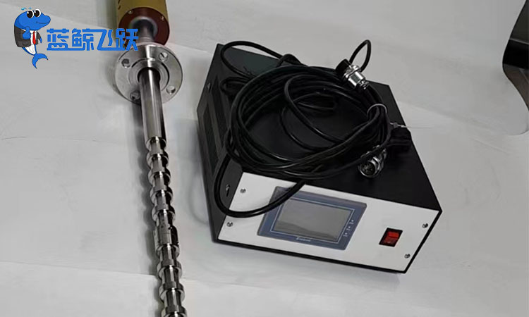 超声波震动棒在纺织工业中的应用：高效、精准的清洗与处理