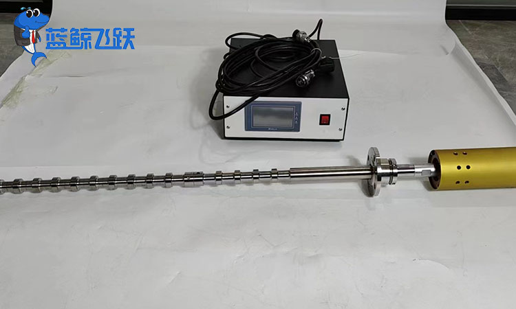 超声波震动棒在实验室设备清洗中的应用：提高效率与洁净度