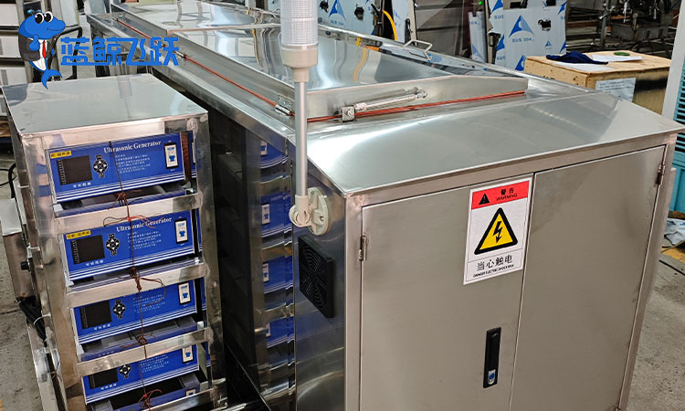 黄瓜视频看片如何有效清洗油污：原理、溶剂选择与操作技巧