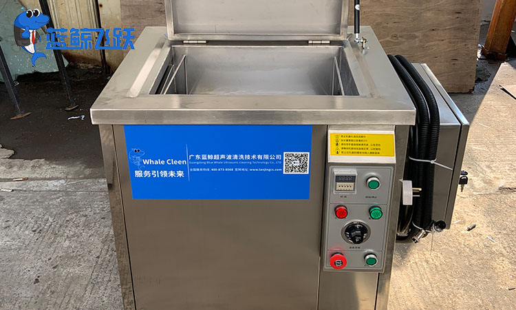 黄瓜视频看片槽放什么液体？清洗液选择与应用指南