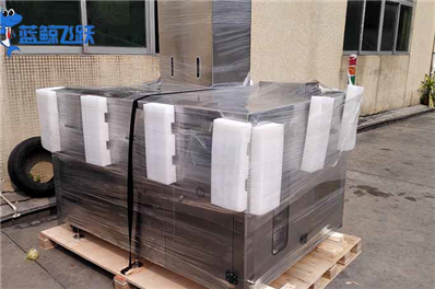 工业生产中用什么方法可以快速彻底地清洗各种油污？