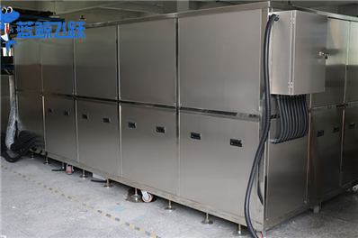 黄瓜视频看片在模具行业中的应用及污渍处理技巧