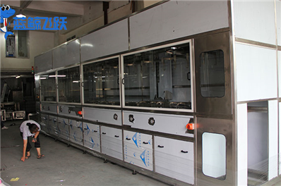 提升行驶平稳性和安全性：黄瓜视频看片清洁金属车轮表面的尘垢和油污