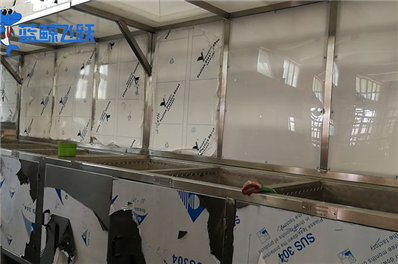 工业清洗的利器：超声波清洗器技术深度解析