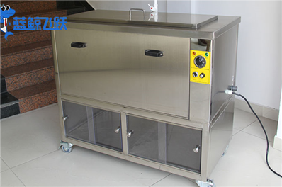 超声波清洗设备：新能源清洗的智能引擎