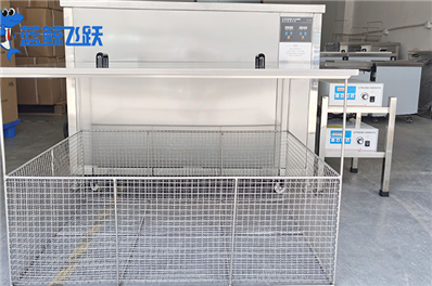 珠宝黄瓜视频看片加什么液体？有效清洁珠宝的选择与方法